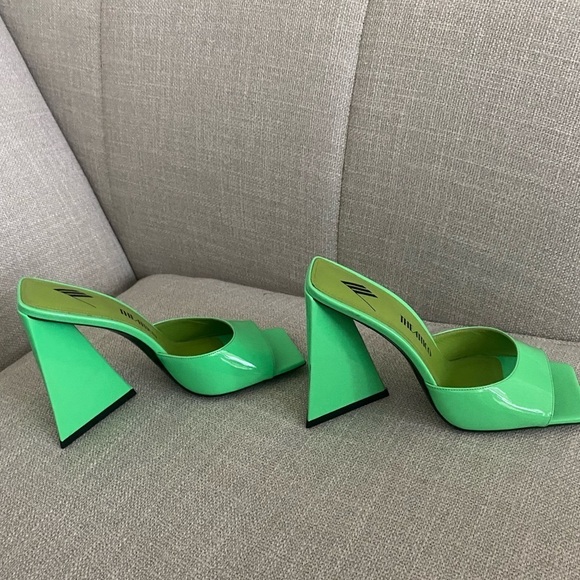 Attico Devon patent leather mule sandals - Picture 8 of 14